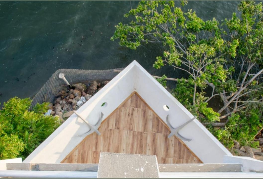 Victoria'S River View Resort 蓬蒂切里 外观 照片